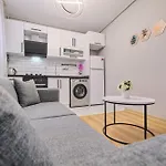 Ulker Апартаменты *