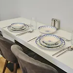 Ulker Апартаменты *